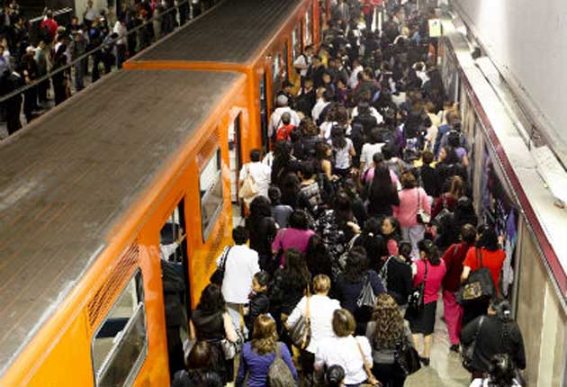 Shantideva en el Metro de la Ciudad de México / Pilar Gonzalez Basteris / Metro Snantideva a Città del Messico